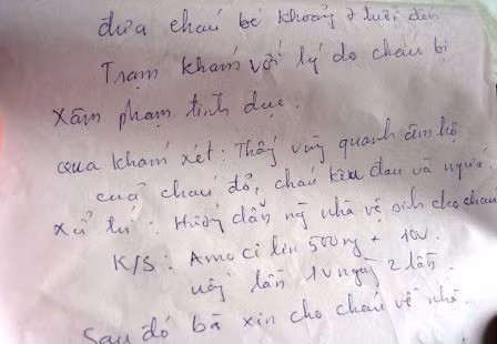 Giấy kiểm tra của trạm y tế xã Hải Ninh về tình hình sức khỏe của cháu Na sau khi được gia đình đưa đến.