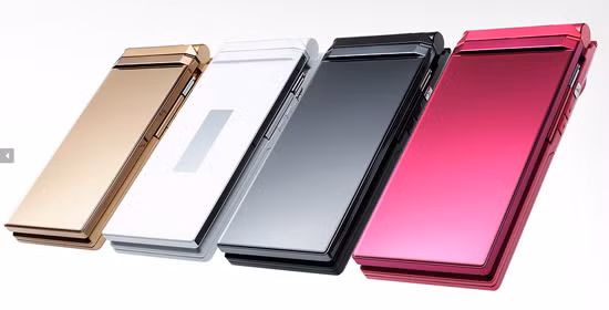 Fujitsu F-03C có thời gian chờ lên tới 600h ở chế độ 3G