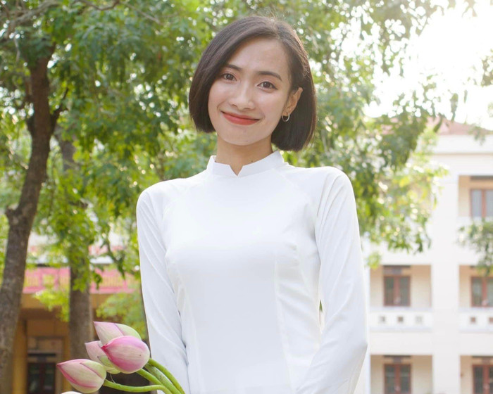 Nghiêm Thị Linh đã phải trải qua quãng thời gian dài vất vả để đạt được học bổng toàn phần từ 3 trường đại học hàng đầu Trung Quốc (Ảnh: NVCC).