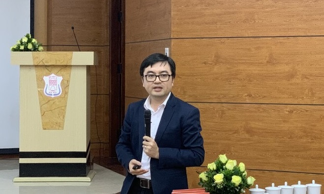 Tiến sĩ Vũ Quốc Đạt-Trưởng phòng Hành chính Trường Đại học Y Hà Nội. Ảnh: Website nhà trường Tiến sĩ Vũ Quốc Đạt-Trưởng phòng Hành chính Trường Đại học Y Hà Nội. Ảnh: Website nhà trường