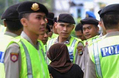 Phụ nữ Indonesia giết con trai bởi lo sợ nó sẽ không có một tương lai tươi sáng với “của quý” quá nhỏ. Ảnh minh họa.