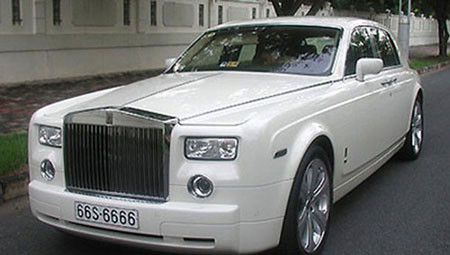 Dàn Rolls-Royce Phantom biển tứ quý tại Việt Nam ảnh 5 Dàn Rolls-Royce Phantom biển tứ quý tại Việt Nam ảnh 5