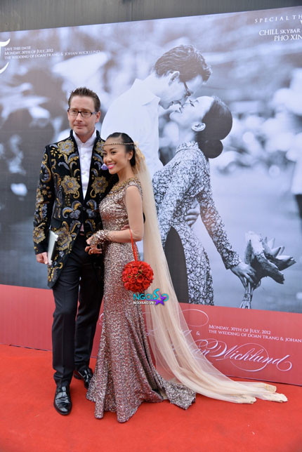 Ca sĩ Đoan Trang hạnh phúc bên người chồng Thụy Điển