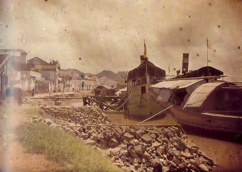 Chú thích của tác giả: Sông Tam Bạc - Hải Phòng, 1916 Chú thích của tác giả: Sông Tam Bạc - Hải Phòng, 1916