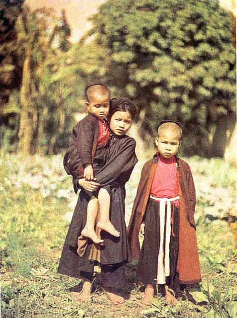 Chú thích của tác giả: Các bé gái Bắc kỳ, 1916 Chú thích của tác giả: Các bé gái Bắc kỳ, 1916