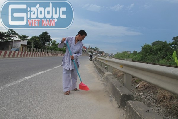 Chiều 19/6/2012, Đại đức Thích Tâm Mẫn đã đến địa phận xã Tiên Tân, huyện Duy Tiên, Hà Nam. Chiều 19/6/2012, Đại đức Thích Tâm Mẫn đã đến địa phận xã Tiên Tân, huyện Duy Tiên, Hà Nam.