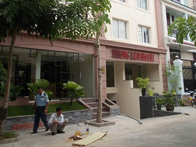 Người nước ngoài nhảy lầu khách sạn tự tử ảnh 2 Người nước ngoài nhảy lầu khách sạn tự tử ảnh 2