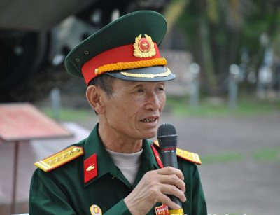 Đại tá Bùi Quang Thận trong một buổi giao lưu đầu năm 2011. Ảnh: Thaibinhtv. Đại tá Bùi Quang Thận trong một buổi giao lưu đầu năm 2011. Ảnh: Thaibinhtv.