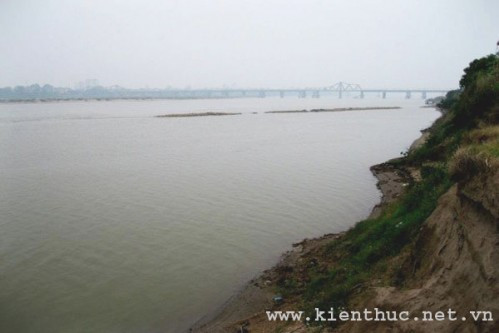 Ông lão ngoài 70 bỗng dưng “nhặt” được vợ tuổi 20 ảnh 4 Ông Thành đã cứu Thơm ở đoạn sông này.