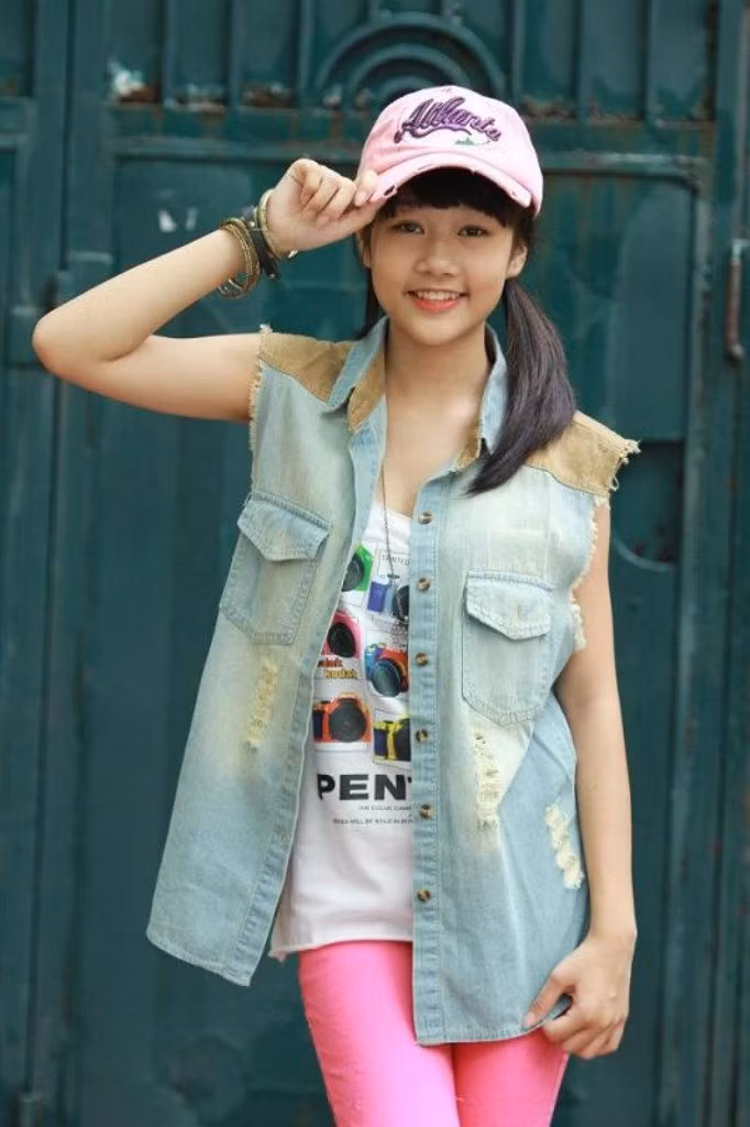 An Phương đang cố gắng nỗ lực học tập tốt để theo đuổi ước mơ của mình và song song với niềm đam mê nghệ thuật