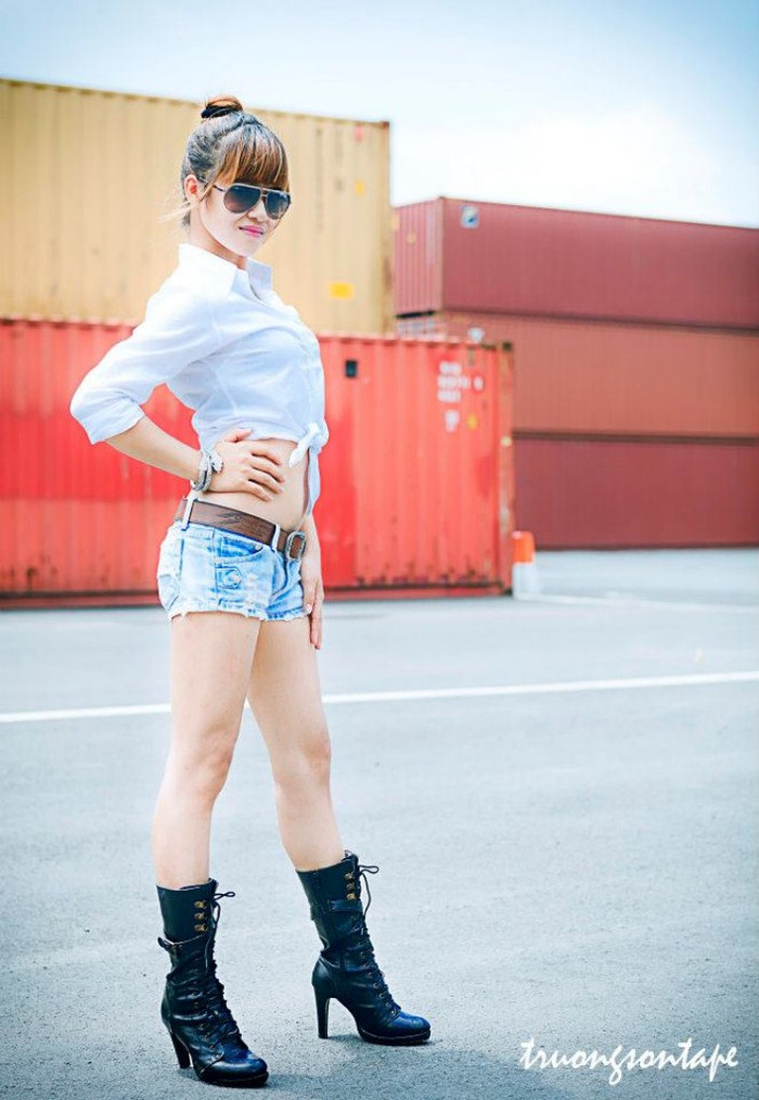 Vóc dáng nhỏ nhắn cùng những đường cong ai cũng mơ ước Vóc dáng nhỏ nhắn cùng những đường cong ai cũng mơ ước