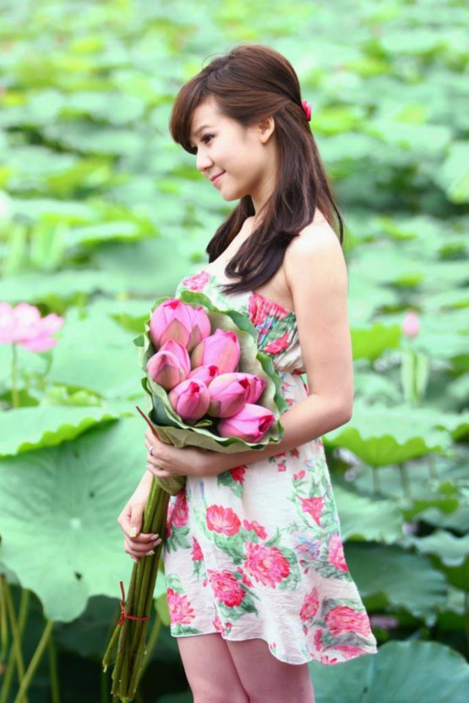 Mai Phương chia sẻ đang trên con đường khám phá bản thân, vì vậy chưa thực sự biết được mình có khả năng nhất ở ngành đang học hay ngành nào khác, và bây giờ cô bạn đang thử sức ở nhiều lĩnh vực khác nhau, cuối năm sẽ đóng thêm 1 phim "Sitcom" dành cho tuổi teen Mai Phương chia sẻ đang trên con đường khám phá bản thân, vì vậy chưa thực sự biết được mình có khả năng nhất ở ngành đang học hay ngành nào khác, và bây giờ cô bạn đang thử sức ở nhiều lĩnh vực khác nhau, cuối năm sẽ đóng thêm 1 phim "Sitcom" dành cho tuổi teen