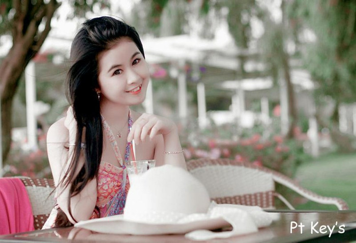 Ngọc Trúc thích một cuộc sống đơn giản, nhẹ nhàng và bình yên... có lẽ cũng một phần ảnh hưởng bởi cuộc sống ở TP Đà Lạt xinh đẹp và nhiều mộng mơ Ngọc Trúc thích một cuộc sống đơn giản, nhẹ nhàng và bình yên... có lẽ cũng một phần ảnh hưởng bởi cuộc sống ở TP Đà Lạt xinh đẹp và nhiều mộng mơ