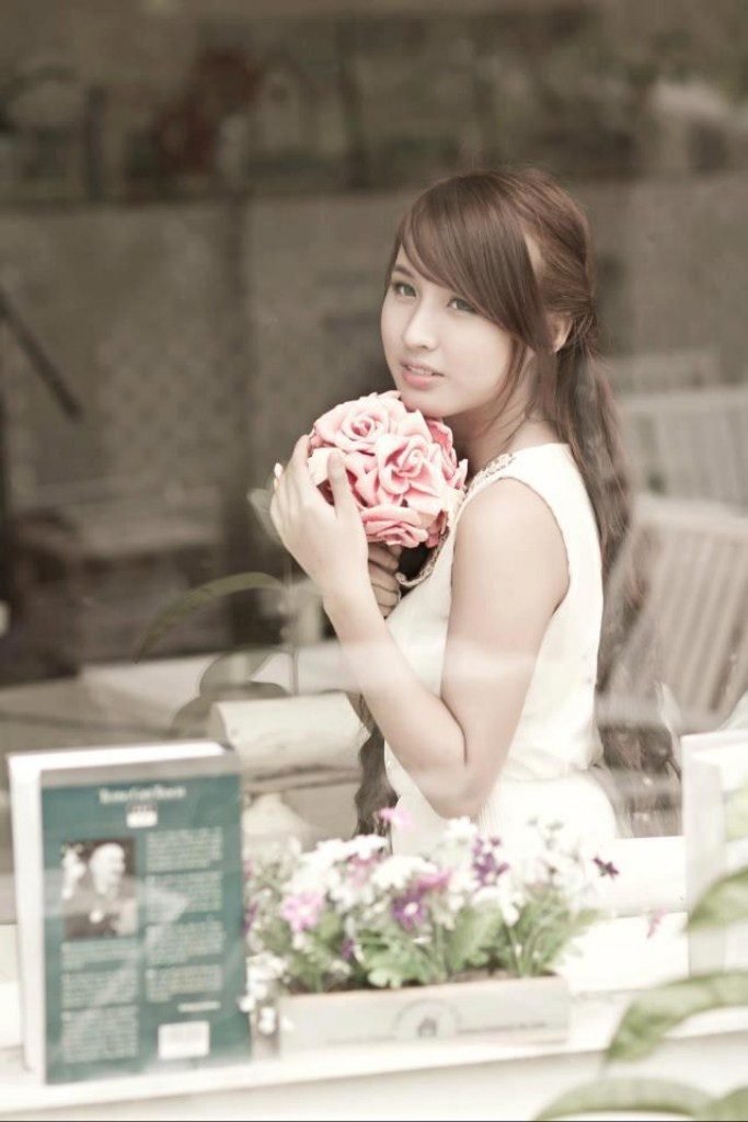 Xem thêm: Cơn sốt 'thiên sứ 9X': Đẹp hơn cả mỹ nhân dao kéo