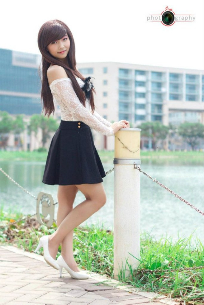 Thùy Linh rất có năng khiếu về thể thao như bóng đá, bóng chuyền, cầu lông và từng tham dự các giải đấu tại trường và đạt giải