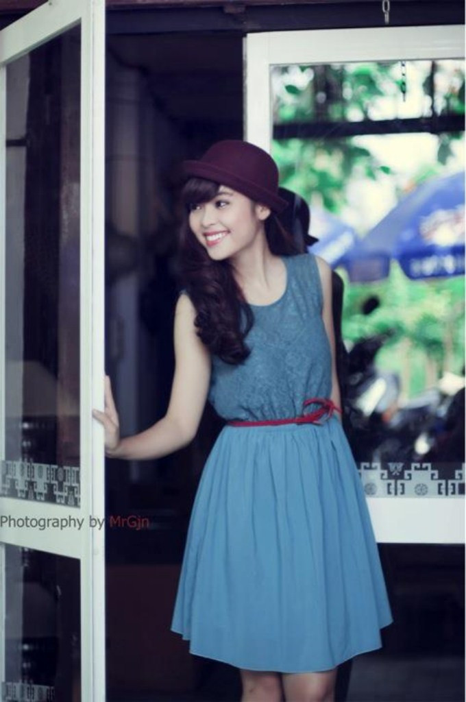 Kim Phụng đang cố gắng nỗ lực học tập và song song với con đường nghệ thuật đã chọn. Cùng chúc cho cô nữ sinh đạt được kết quả tốt nhất trong kỳ thi ĐH sắp tới và trong tương lại hứa hẹn rằng Kim Phụng sẽ là một ngôi sao tỏa sáng trong làng giải trí Việt