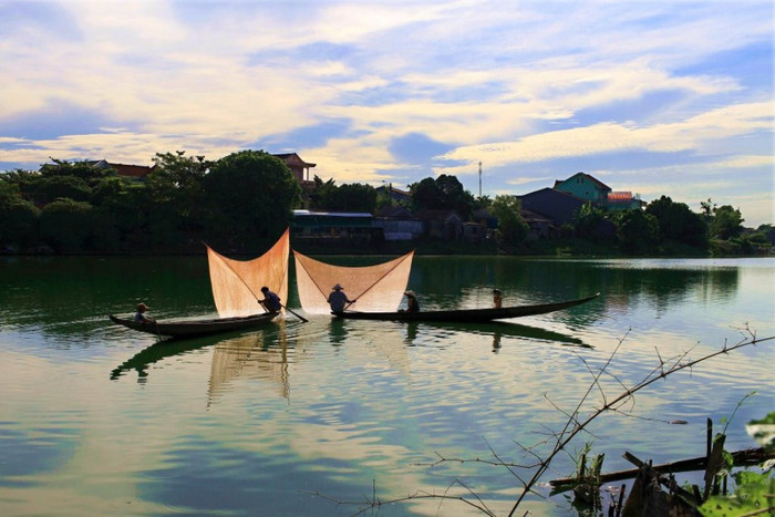 Những cánh bướm - điệu vũ của dòng sông Những cánh bướm - điệu vũ của dòng sông