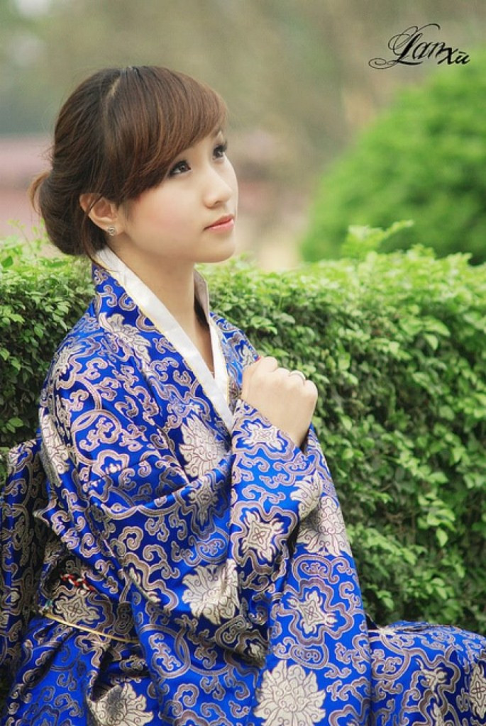 Dương Vân Anh hay còn được gọi bằng cái tên Dương Vân Vân sinh năm 1992, hiện là sinh viên năm hai Trường CĐ Du lịch Hà Nội Dương Vân Anh hay còn được gọi bằng cái tên Dương Vân Vân sinh năm 1992, hiện là sinh viên năm hai Trường CĐ Du lịch Hà Nội