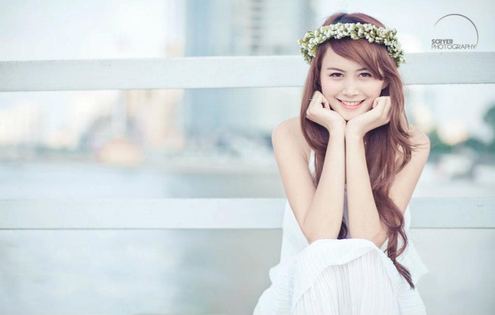 Xem thêm: Cơn sốt 'thiên sứ 9X': Cô bé răng khểnh làm say đắm lòng ai... Xem thêm: Cơn sốt 'thiên sứ 9X': Cô bé răng khểnh làm say đắm lòng ai...