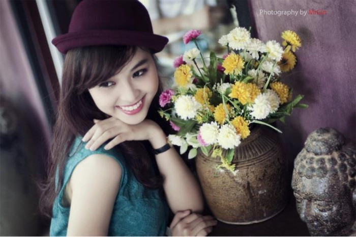 Đôi môi mọng thắm cùng nụ cười đáng yêu này đã làm say đắm bao nhiêu chàng trai? Đôi môi mọng thắm cùng nụ cười đáng yêu này đã làm say đắm bao nhiêu chàng trai?