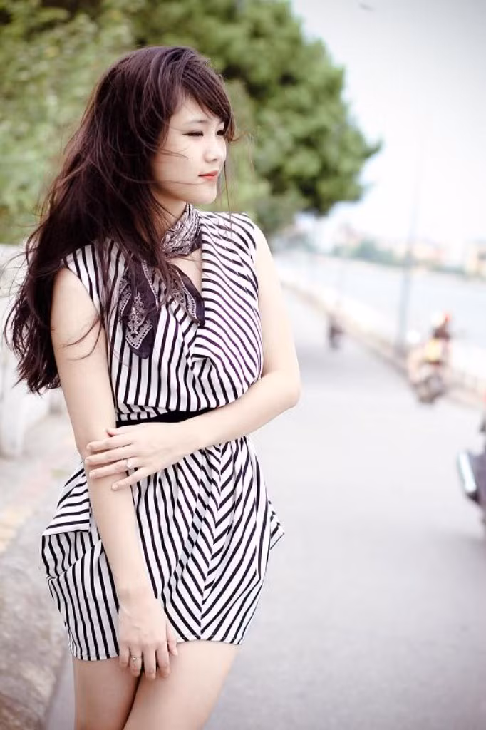 Gia đình đóng một vai trò quan trọng đối với Phương, đó không chỉ là bến đỗ bình yên nhất mà còn là bến bờ yêu thương, tuy rằng bố mẹ và con cái thuộc hai thế hệ khác nhau có thể không hiểu hết được những tâm sự của mình nhưng bố mẹ luôn là người lắng nghe và là người mang lại nhiều tình yêu nhất cho mình