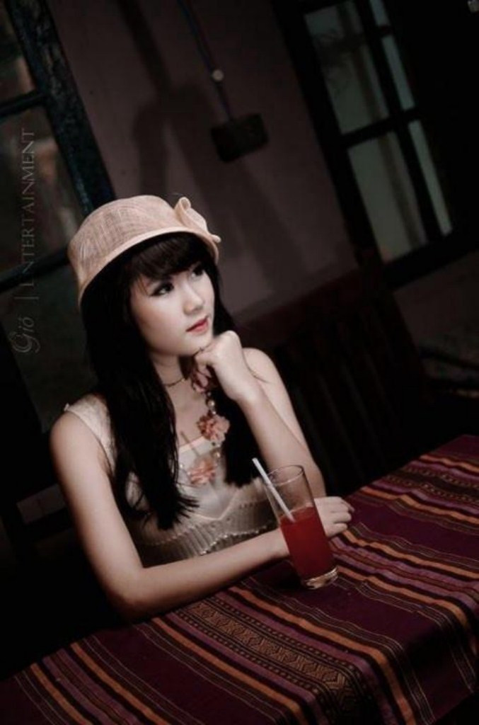 Minh Phương rất tích cực tham gia các hoạt động ở trường, lớp, các hoạt động xã hội như đi từ thiện ở Chùa Bồ Đề thăm hỏi và tặng quà các em nhỏ có hoàn cảnh khó khăn ở đó. Những hoạt động ý nghĩa này giúp Minh phương hiểu biết hơn về cuộc sống của mọi người xung quanh, và quan trọng là biết lắng nghe và chia sẻ với người khác