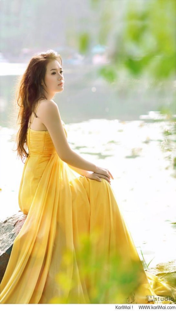 Gương mặt đáng yêu như thiên thần và cuốn hút, Minh Thùy hiện đang là model cho nhiều shop thời trang nổi tiếng Sài thành. Gương mặt đáng yêu như thiên thần và cuốn hút, Minh Thùy hiện đang là model cho nhiều shop thời trang nổi tiếng Sài thành.