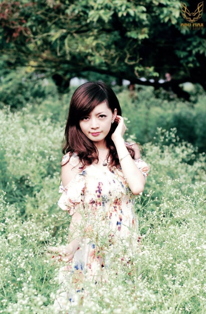 Hoàng Diệu Thùy là người con gái thanh lịch, dịu dàng của mảnh đất Hà Tĩnh đầy nắng gió, hiện cô bạn đang học Trường Cao đẳng công nghệ và Kinh tế Hà Nội Hoàng Diệu Thùy là người con gái thanh lịch, dịu dàng của mảnh đất Hà Tĩnh đầy nắng gió, hiện cô bạn đang học Trường Cao đẳng công nghệ và Kinh tế Hà Nội