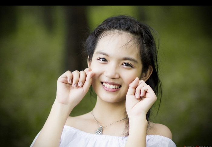 Đối với Khanh, cuộc sống hiện tại là có một gia đình hạnh phúc, yêu thương là một sự hài lòng, tuy nhiên Đan Khanh vẫn đang cố gắng để làm được nhiều hơn thế để cuộc sống luôn có ý nghĩa và tràn ngập tiếng cười Đối với Khanh, cuộc sống hiện tại là có một gia đình hạnh phúc, yêu thương là một sự hài lòng, tuy nhiên Đan Khanh vẫn đang cố gắng để làm được nhiều hơn thế để cuộc sống luôn có ý nghĩa và tràn ngập tiếng cười