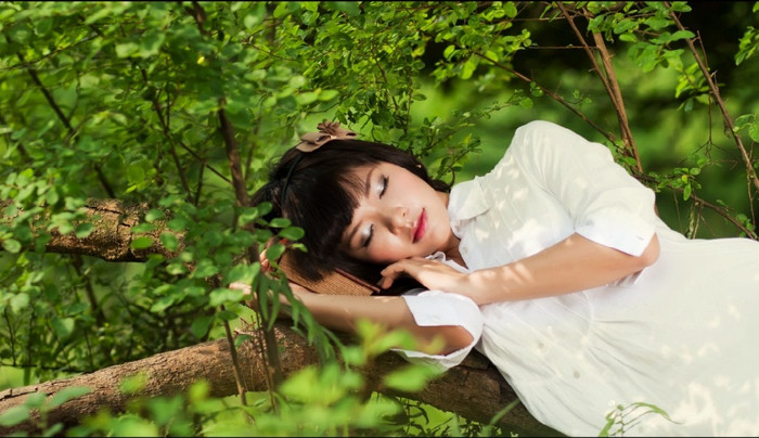 Bên cạnh việc học, Hải Băng cũng thích tham gia các hoạt động xã hội và có khả năng diễn trước ống kính. rất tốt. Bên cạnh việc học, Hải Băng cũng thích tham gia các hoạt động xã hội và có khả năng diễn trước ống kính. rất tốt.