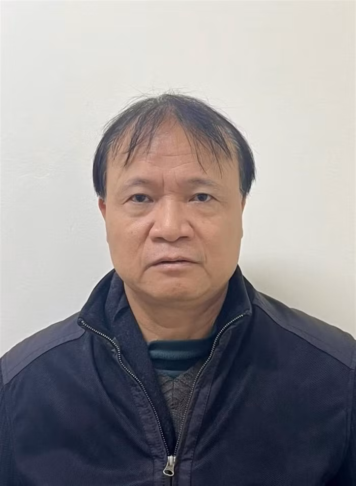 Ngày 21/12/2023, Cơ quan An ninh điều tra Bộ Công an đã thi hành Quyết định khởi tố bị can, Lệnh bắt bị can để tạm giam và Lệnh khám xét đối với ông Đỗ Thắng Hải, sinh năm 1963, Thứ trưởng Bộ Công thương về tội “Nhận hối lộ”, quy định tại khoản 4 Điều 354 Bộ luật Hình sự.