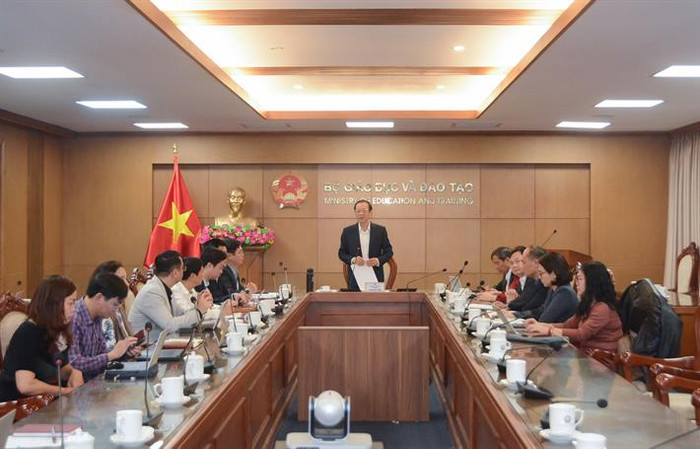 Thứ trưởng Phạm Ngọc Thưởng chủ trì tại điểm cầu Bộ Giáo dục và Đào tạo Thứ trưởng Phạm Ngọc Thưởng chủ trì tại điểm cầu Bộ Giáo dục và Đào tạo