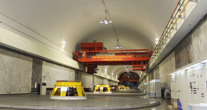 Bên trong Nhà máy thủy điện Hòa Bình - ảnh Bộ Khoa học và Công nghệ.