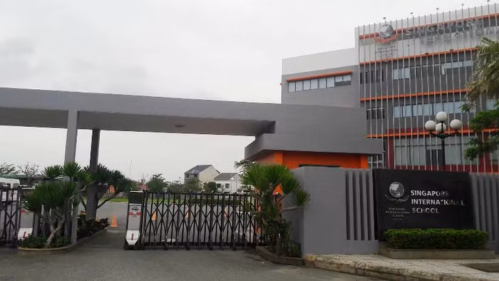Phụ huynh cho rằng, bức thư kêu gọi ủng hộ từ thiện của trường quốc tế Singapore là không phù hợp. Ảnh: AN