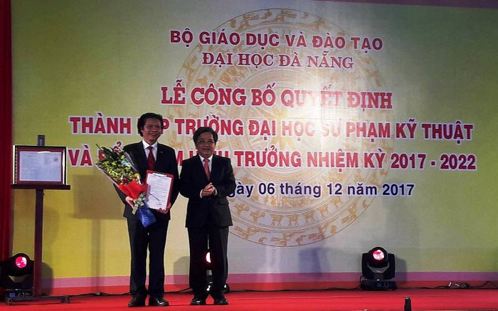 Phó giáo sư Phan Cao Thọ được bổ nhiệm làm Hiệu trưởng Trường Đại học Sư phạm Kỹ thuật - Đại học Đà Nẵng nhiệm kỳ 2017-2022. Ảnh: TT