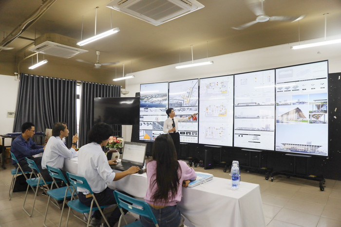 Sinh viên ngành Kiến trúc, Trường Đại học Kiến trúc Đà Nẵng (Ảnh: NTCC). z5385606298614_5faafc3174c393d2b385c24dacbdd5b4.jpg
