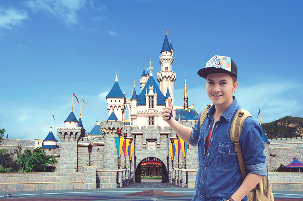 Để tiết kiệm chi phí, Nam Cường và vợ chồng Phạm Quỳnh Anh đã trả phòng khách sạn 5 sao do ban tổ chức đặt, chuyển sang khách sạn bình dân ở khu Cửu Long. Cả ba chủ yếu sử dụng tàu điện ngầm, xe bus và phà để tới nhiều địa điểm du lịch nổi tiếng ở đây. Để tiết kiệm chi phí, Nam Cường và vợ chồng Phạm Quỳnh Anh đã trả phòng khách sạn 5 sao do ban tổ chức đặt, chuyển sang khách sạn bình dân ở khu Cửu Long. Cả ba chủ yếu sử dụng tàu điện ngầm, xe bus và phà để tới nhiều địa điểm du lịch nổi tiếng ở đây.