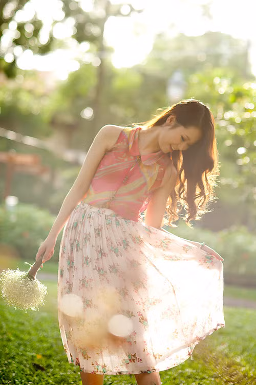 Ê kíp khen cô cư xử khéo léo...