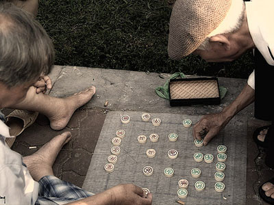 Theo nhấm tính, với số tiền cá cược 5 tỷ đồng cho một ván cờ của hai quan chức Sóc Trăng có thể xây dựng được một ngôi trường kiên cố cho hàng trăm học sinh học tập (Ảnh minh họa . Ảnh: Internet). Theo nhấm tính, với số tiền cá cược 5 tỷ đồng cho một ván cờ của hai quan chức Sóc Trăng có thể xây dựng được một ngôi trường kiên cố cho hàng trăm học sinh học tập (Ảnh minh họa . Ảnh: Internet).