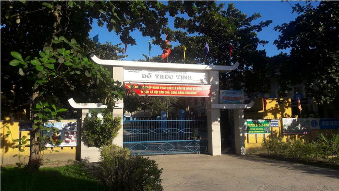 Trường trung học cơ sở Đỗ Thúc Tịnh, nơi thầy Đỗ Xuân Th. đã có nhiều năm gắn bó, cống hiến. Ảnh: TT Trường trung học cơ sở Đỗ Thúc Tịnh, nơi thầy Đỗ Xuân Th. đã có nhiều năm gắn bó, cống hiến. Ảnh: TT