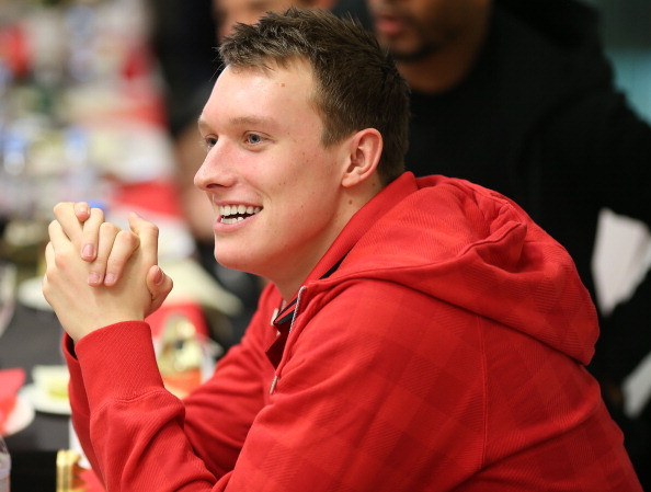 Khi rời xa sân cỏ thì lại rất...bảnh trai. Khi rời xa sân cỏ thì lại rất...bảnh trai.