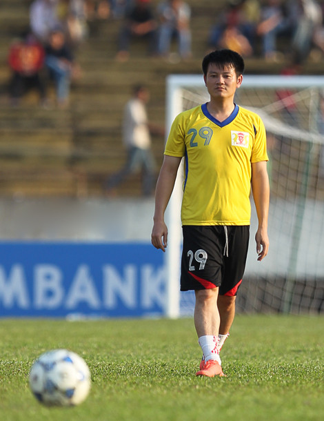 Văn Quyến là cầu thủ "oánh nhất" trong mắt nhà báo Nguyễn Lưu. Văn Quyến là cầu thủ "oánh nhất" trong mắt nhà báo Nguyễn Lưu.