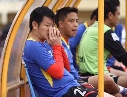 Văn Quyến dự bị trận tiếp Thanh Hóa của V.Ninh Bình. Ảnh: Lâm Thỏa