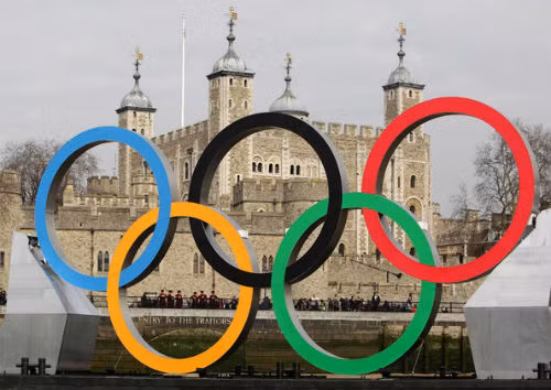 Lễ khai mạc Thế vận hội 2012 sẽ bắt đầu vào lúc 21 giờ ngày 27/7 và kết thúc vào lúc 12 giờ đêm hoặc chậm nhất là 12:30. Chương trình khai mạc Thế vận hội với kinh phí là 27 triệu bảng và được chuẩn bị trong gần hai năm do Danny Boyle - nhà sản xuất và đạo diễn phim nổi tiếng người Anh phụ trách sẽ giới thiệu với khán giả về vùng nông thôn truyền thống của Anh…