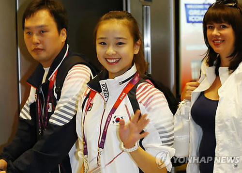 Cùng chiêm ngưỡng vẻ đẹp xinh xắn, dẻo dai của Sun Yan.