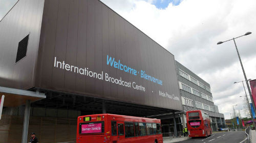 Hình ảnh bên ngoài Trung tâm Báo chí. Hình ảnh bên ngoài Trung tâm Báo chí.