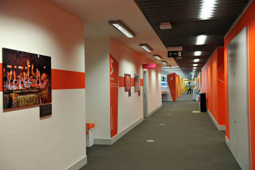 Và đây là hành lang khu PV ảnh. Và đây là hành lang khu PV ảnh.