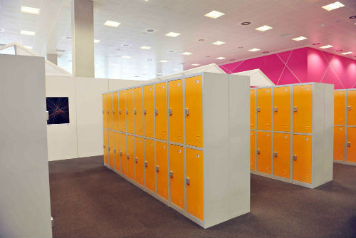 Khu vực để tài liệu cá nhân. Khu vực để tài liệu cá nhân.