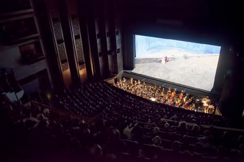 Điều thú vị nhất là mỗi buổi sáng cô đều dành một chút thời gian để uống cafe, nghe opera và ngắm nhìn vườn hoa nhỏ xinh đẹp của mình, lấy năng lượng khởi đầu cho một ngày mới. Điều thú vị nhất là mỗi buổi sáng cô đều dành một chút thời gian để uống cafe, nghe opera và ngắm nhìn vườn hoa nhỏ xinh đẹp của mình, lấy năng lượng khởi đầu cho một ngày mới.