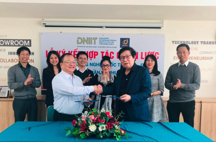 Viện Công nghệ Quốc tế DNIIT - Đại học Đà Nẵng sẽ hỗ trợ doanh nghiệp đẩy mạnh đổi mới sáng tạo để không ngừng nâng cao năng suất, chất lượng, sức cạnh tranh. Ảnh: AN
